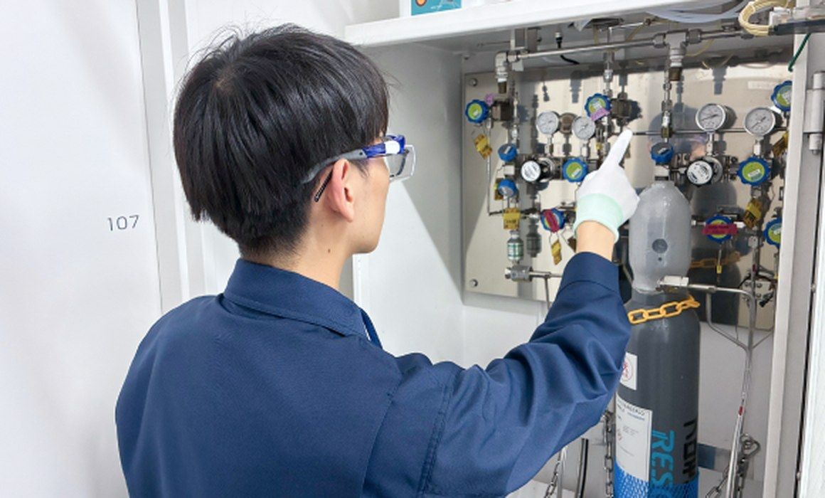 現地での分析作業の様子